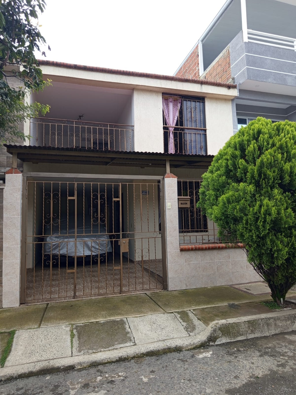 Casa en venta independiente de 2 niveles unifamiliar el caney